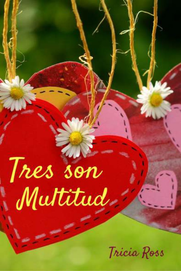 Tres son multitud